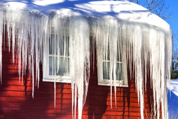 памятка о мерах безопасности при сходе снега с крыш - фото - 1