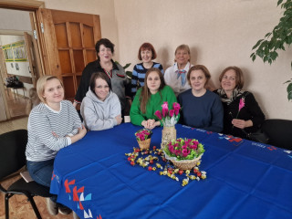 5 марта 2026 года в Кадровом центре Ельнинского округа состоялось встреча женского клуба «Найти себя» на тему « 8 марта: женская энергия весны» - фото - 6