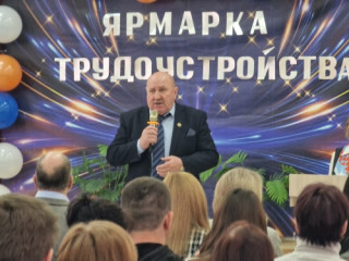 17 апреля 2026 года в г. Ельня в актовом зале МБОУ ОК Ельнинская средняя школа № 2 им. К.И. Ракутина - фото - 16