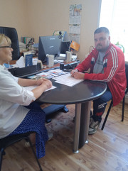 в Кадровом  центре    Ельнинского  округа  состоялась встреча с работодателями   по вопросам Временного трудоустройства несовершеннолетних граждан в возрасте от 14 до 18 лет в свободное от учебы время - фото - 2