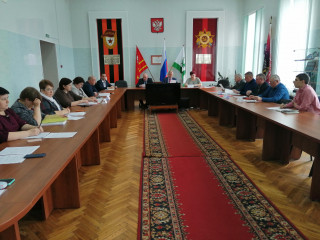 27 апреля состоялось очередное заседание Ельнинского районного Совета депутатов - фото - 1