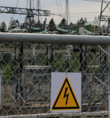 филиал «Россети» - МЭС Северо-Запада напоминает о мерах безопасности при нахождении вблизи объектов электроэнергетики - фото - 1